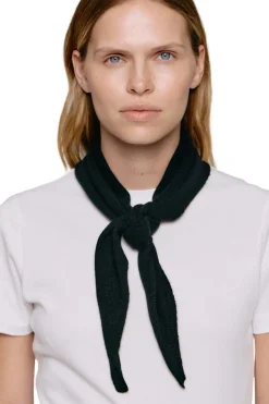 Julie Josephine Rose Scarf Skjerf Sort